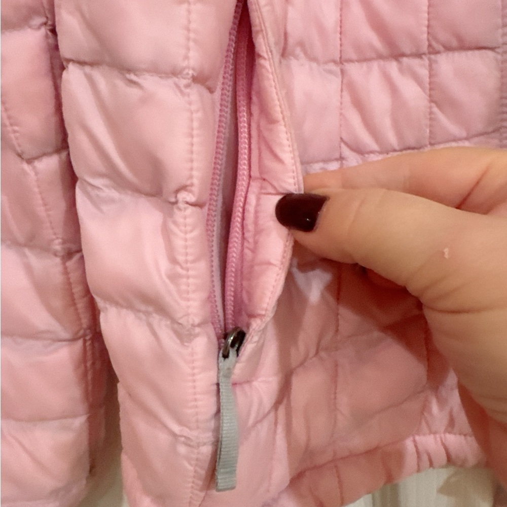 The North Face Light Pink Quilted Jacket
Size 10/12 - Picture 8 of 14
